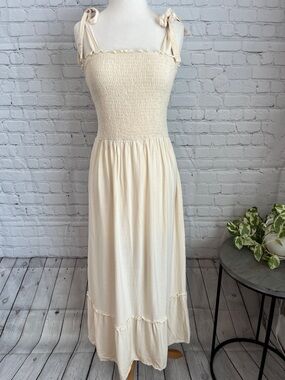 Zesica Cream Smocked Tie-Shoulder Maxi Dress
